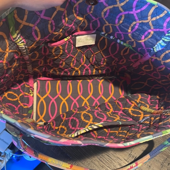 Vera Bradley tote - Picture 3 of 4
